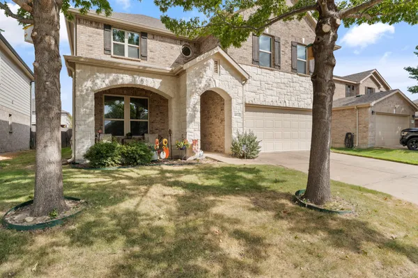 8932 WINDING VALLEY DR