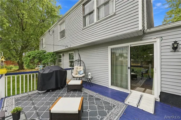 14 COLEEN CT