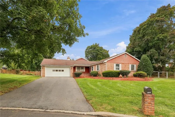 1981 MARIA LN