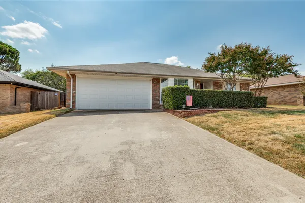500 BAYBERRY LN