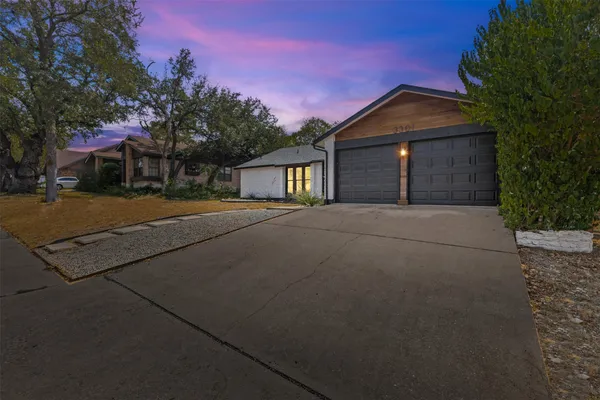3301 WESTERN DR