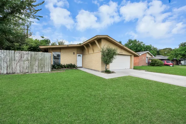 2703 KNOTTY OAKS TRL