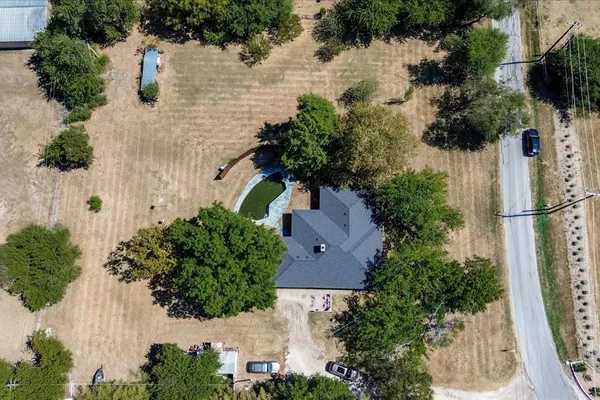 3211 BLUEGRASS DR