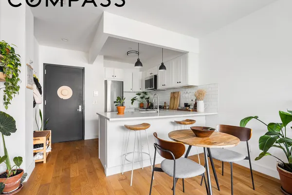 1229 PUTNAM AVE 3B
