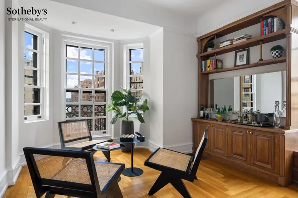 2109 BROADWAY 10144
