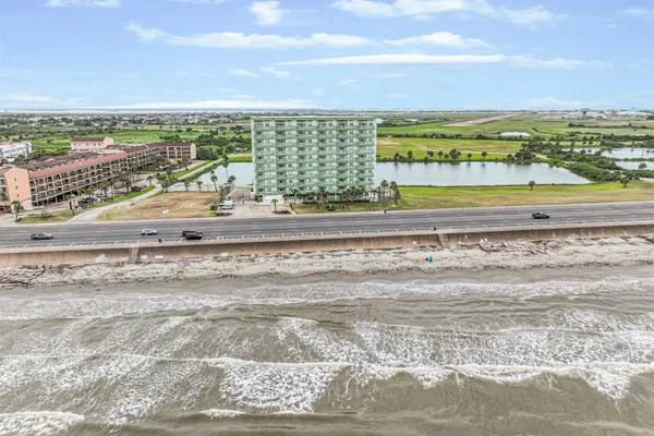9420 SEAWALL BLVD 805