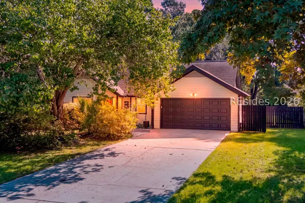 48 SUGAREE DR