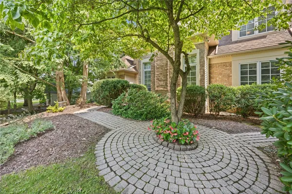 14 BARRINGTON HLS