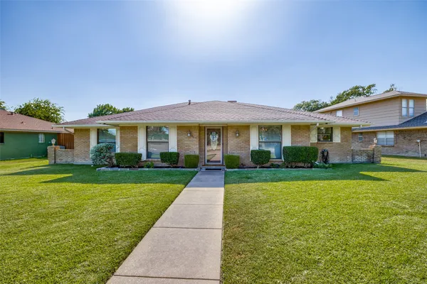 2617 PINEHURST DR