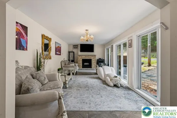 3130 DELAWARE CIR