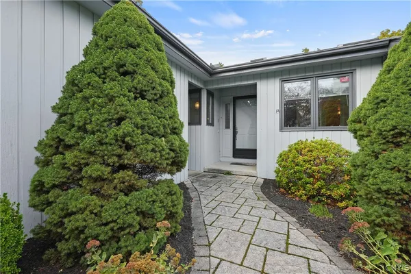 4964 RAVINE RD