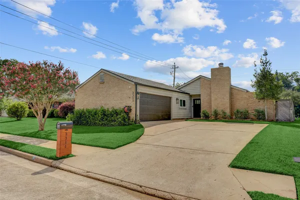 3311 CARMEL VALLEY DR
