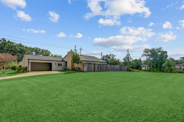 3311 CARMEL VALLEY DR