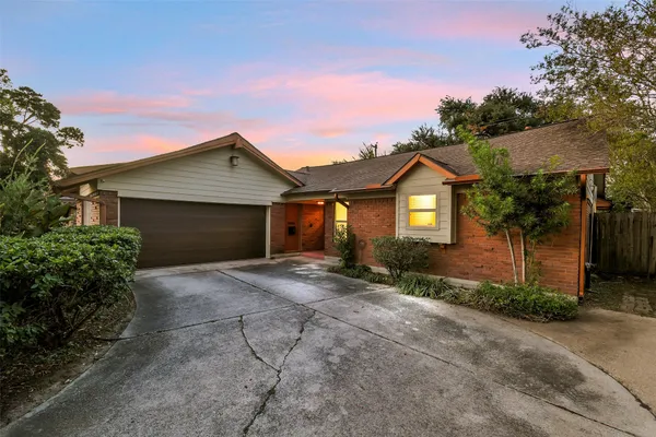 2205 LAZYBROOK DR