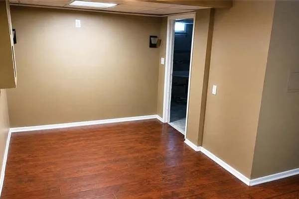 252 W SCHWAB AVE
