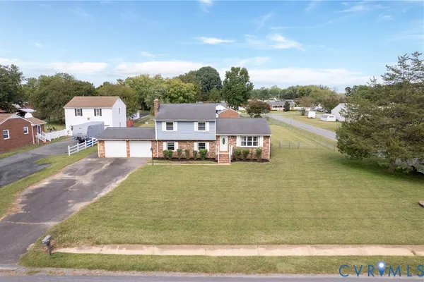 6310 TAMMY LN