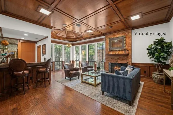 1312 CHIPPEWA DR