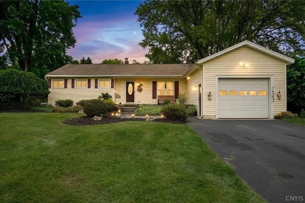 7323 MANLIUS CENTER RD