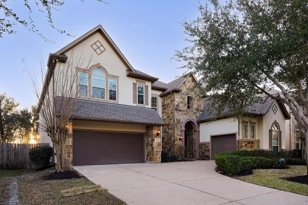 3102 BARRONS WAY