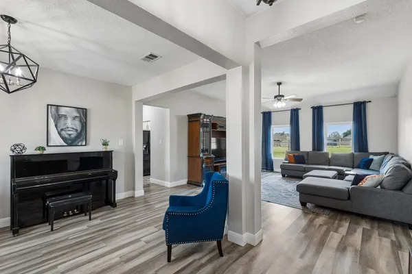 11113 LINDA CIR