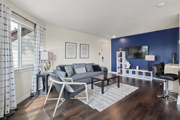 2310 BALSAM DR B301