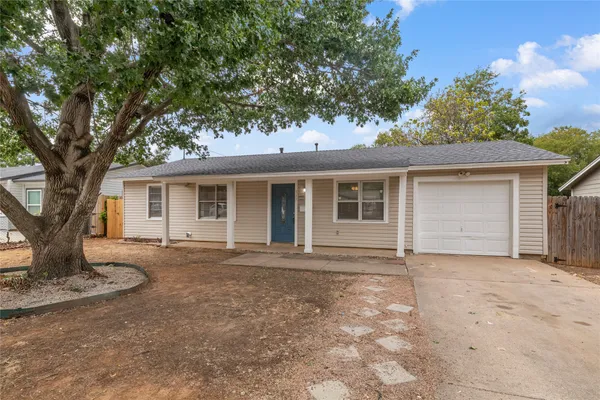 517 ARANSAS DR
