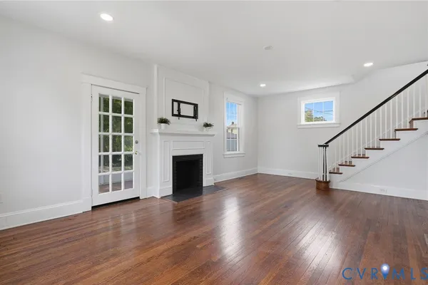 2900 SEMINARY AVE