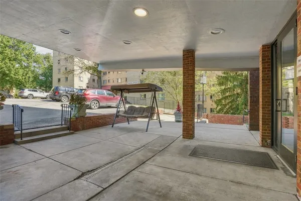 5 BAYARD RD 300