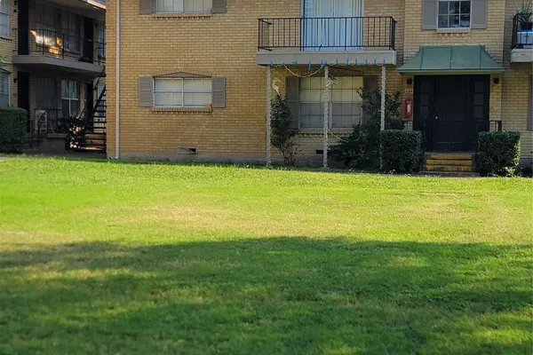 3520 PARKRIDGE DR 114