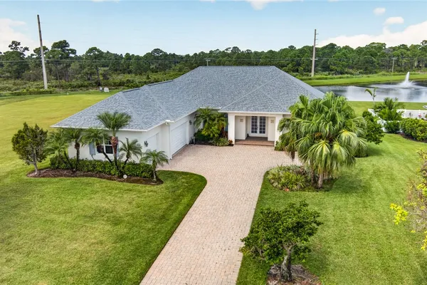 106 KING FISHER WAY
