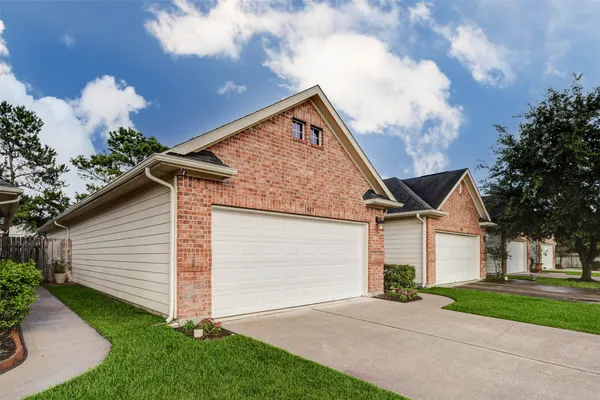 1027 SWEET PINE DR