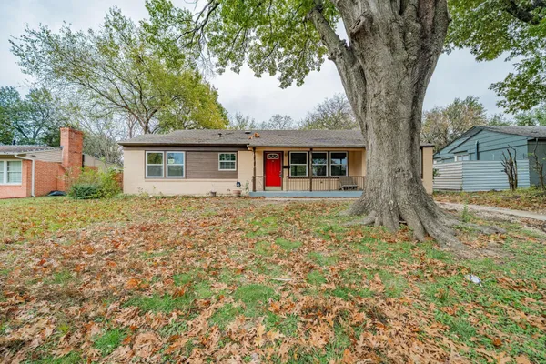 2426 SALERNO DR