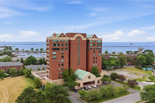 801 ADMIRALS WALK 801