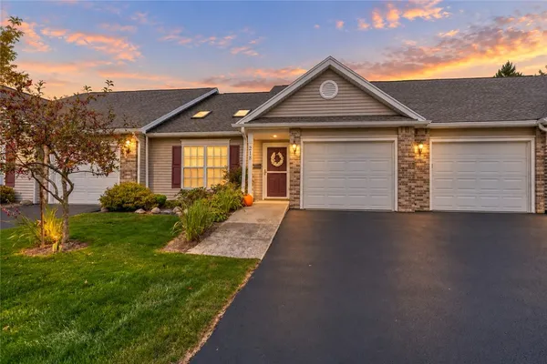 218 RAYFIELD CIR