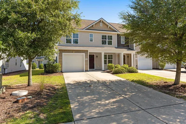 1115 FAIRWAY LN 1115