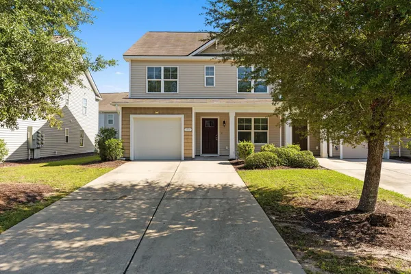 1115 FAIRWAY LN 1115