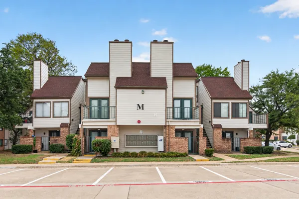 2301 BALSAM DR M210