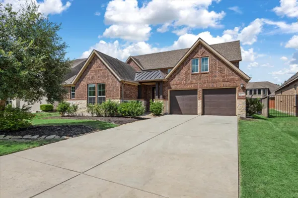 4071 NORTHERN SPRUCE DR