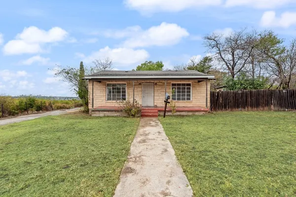 2301 ANNABELLE LN
