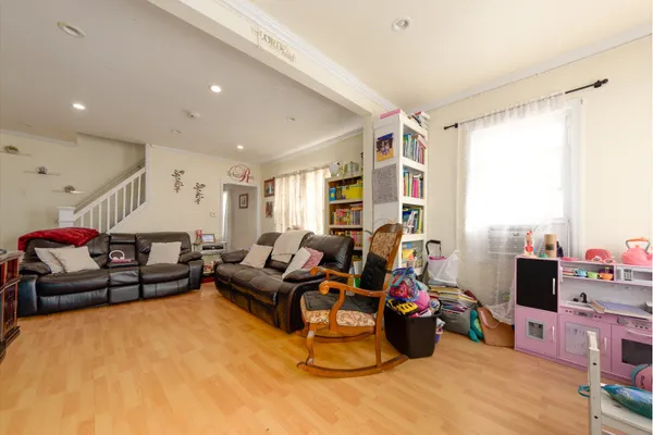 126-07 116TH AVE