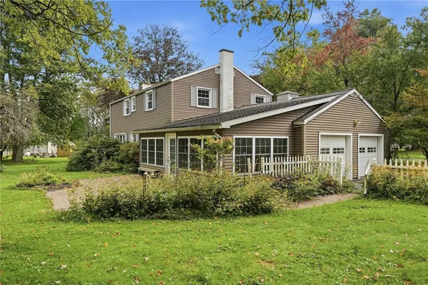 425 VOGAN DR
