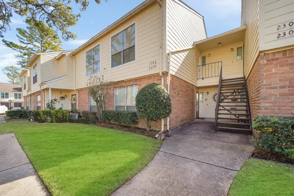 14555 WUNDERLICH DR 2306