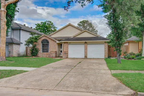 8622 SPARKLING SPRINGS DR