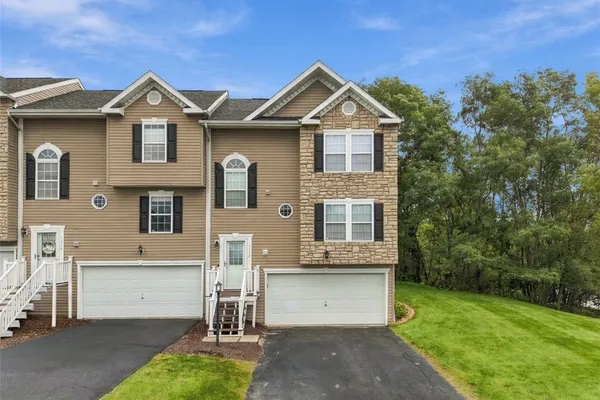 1112 ARROWHEAD DR