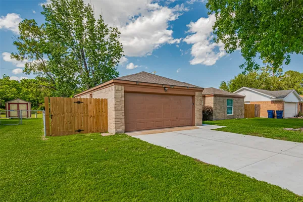 7926 JONQUIL DR