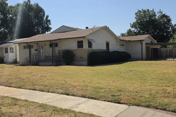 3750 HONEYSUCKLE AVE