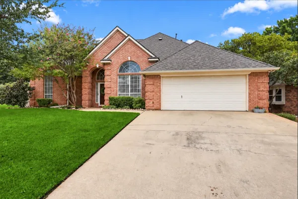 2705 MIMOSA CT