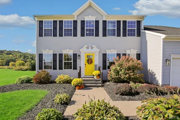 5817 STRAWMOUNT TRL