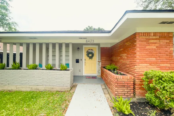 8423 GLEN VALLEY DR