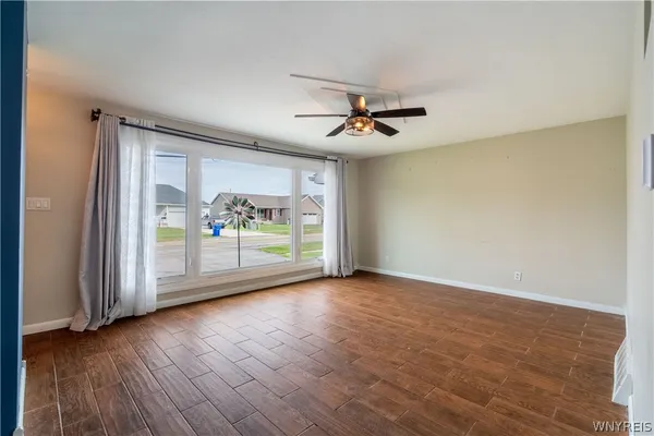 385 FISHER RD